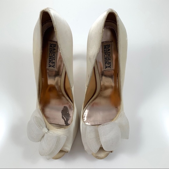BADGLEY MISCHKA cream satin wedding stilettos - Picture 6 of 7